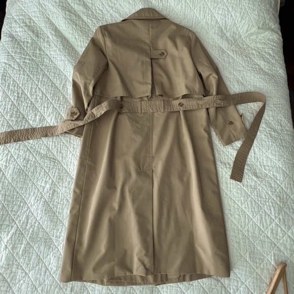 Classic look Banana Republic trench coat Size MPetite - Picture 8 of 11
